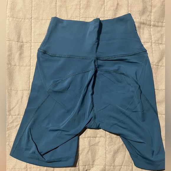 Outdoor Voices Lightform 7” Short - Picture 2 of 5